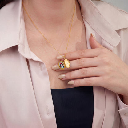 OVAL LOCKET NECKLACE