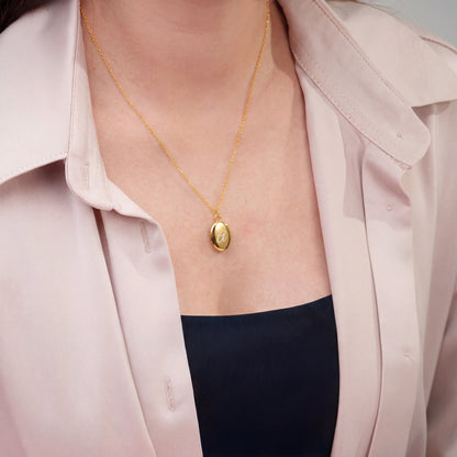 OVAL LOCKET NECKLACE
